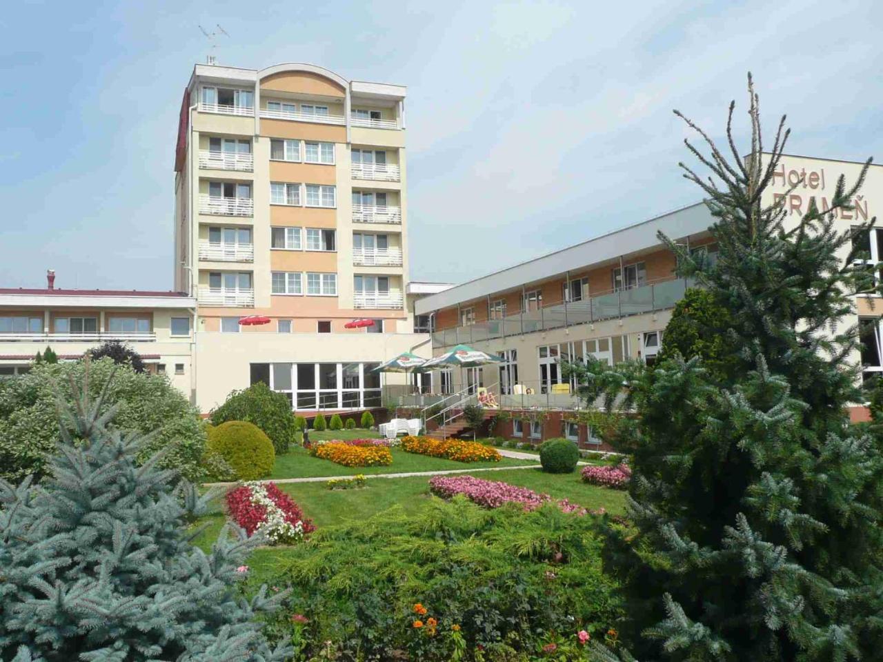Hotel Pramen - Sivek Hotels Дудінце Екстер'єр фото