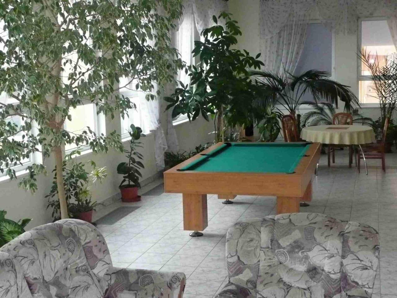 Hotel Pramen - Sivek Hotels Дудінце Екстер'єр фото