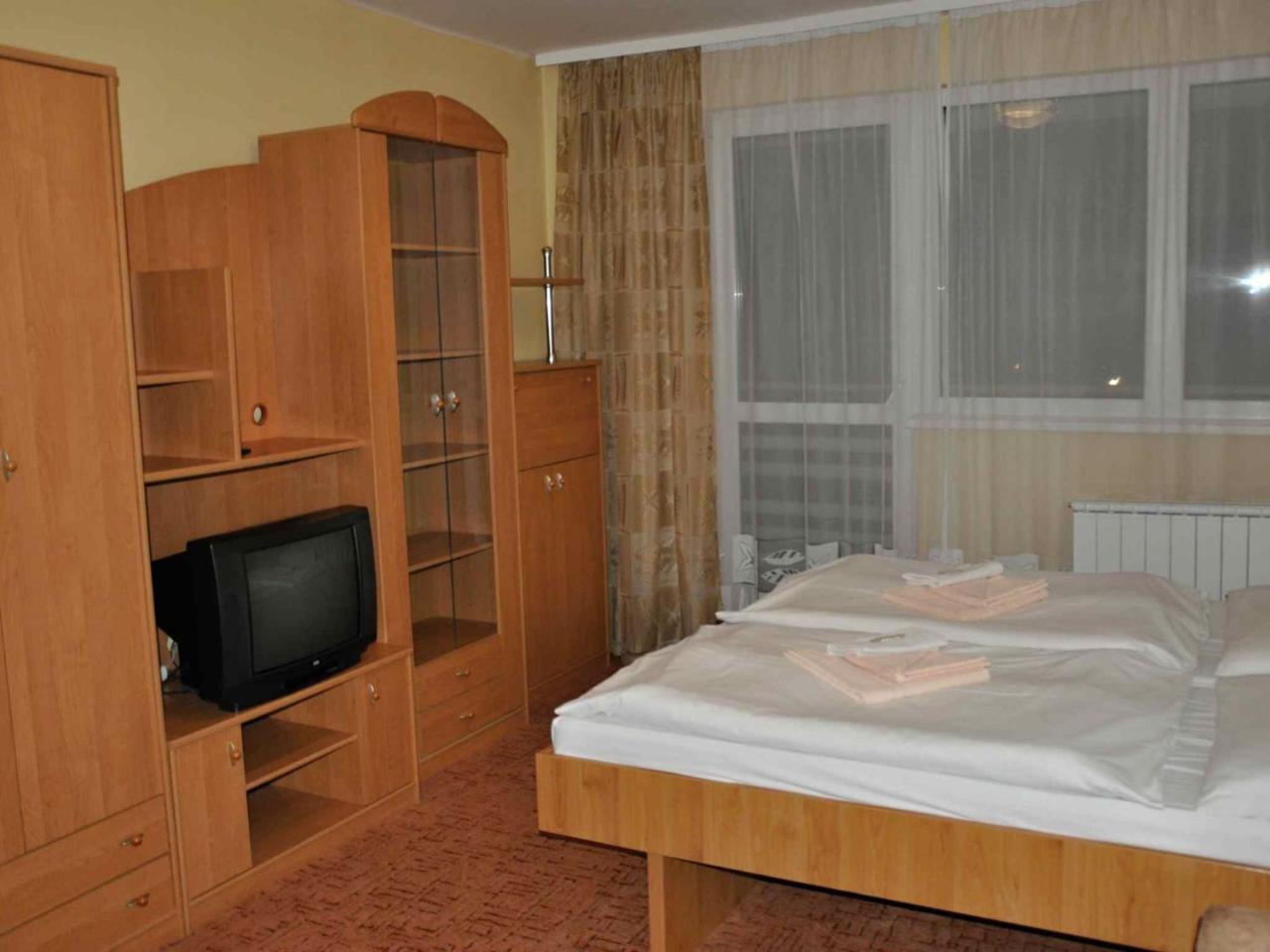 Hotel Pramen - Sivek Hotels Дудінце Екстер'єр фото