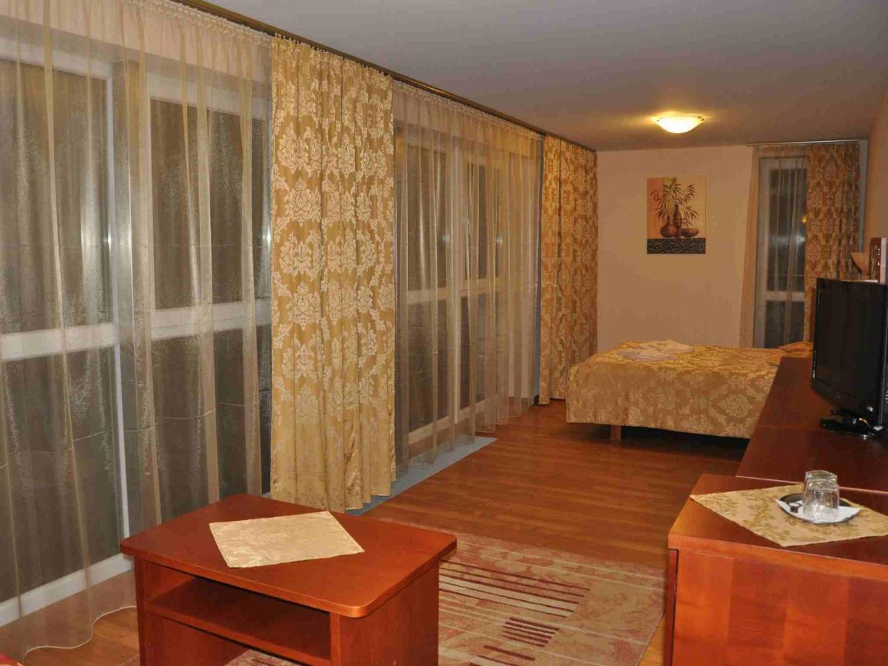 Hotel Pramen - Sivek Hotels Дудінце Екстер'єр фото